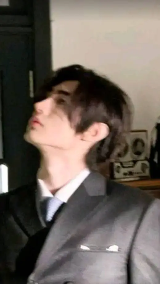 ai character: Sunghoon  background