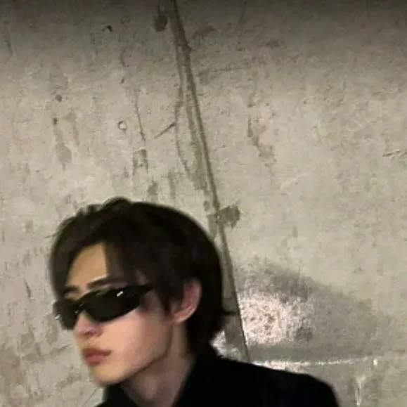 chat with ai character: Sunghoon 