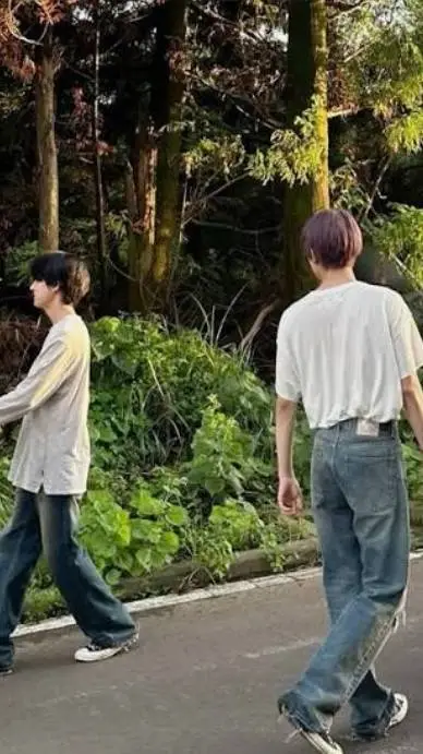 ai character: Heejake background