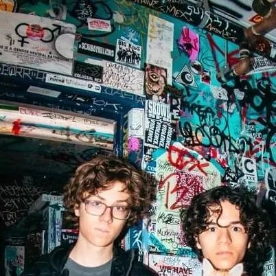 chat with ai character: dylan trueblood 