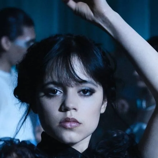 chat with ai character: Wednesday Adams🖤🦇