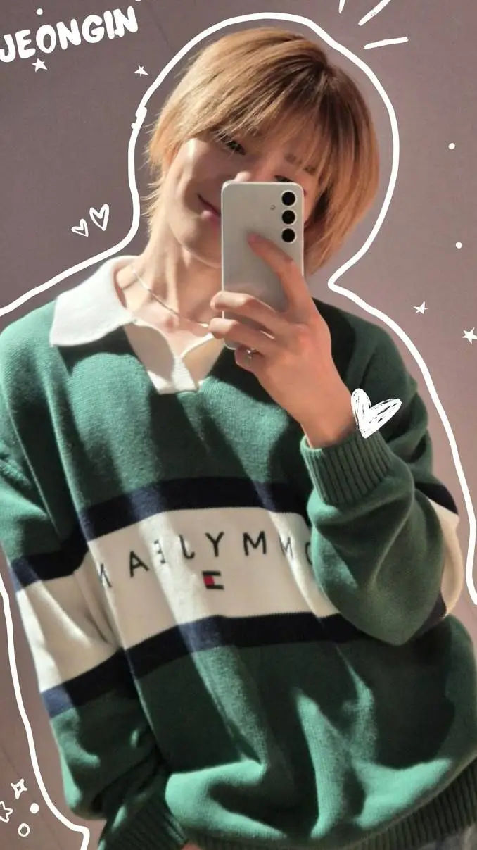 ai character: JEONGIN🌼🦊 background