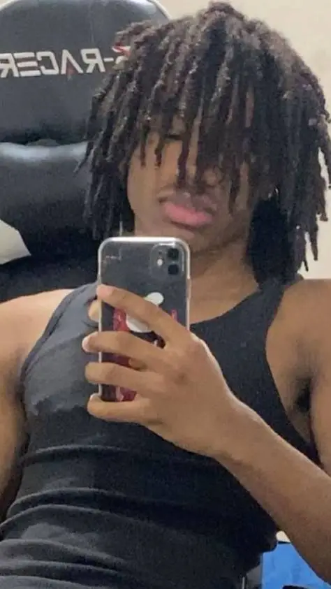 ai character: Devonte background