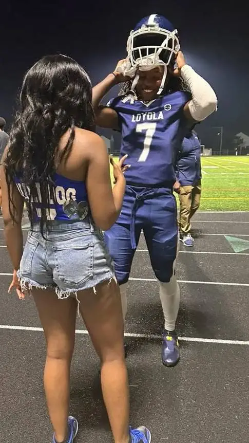 ai character: Jaxen background