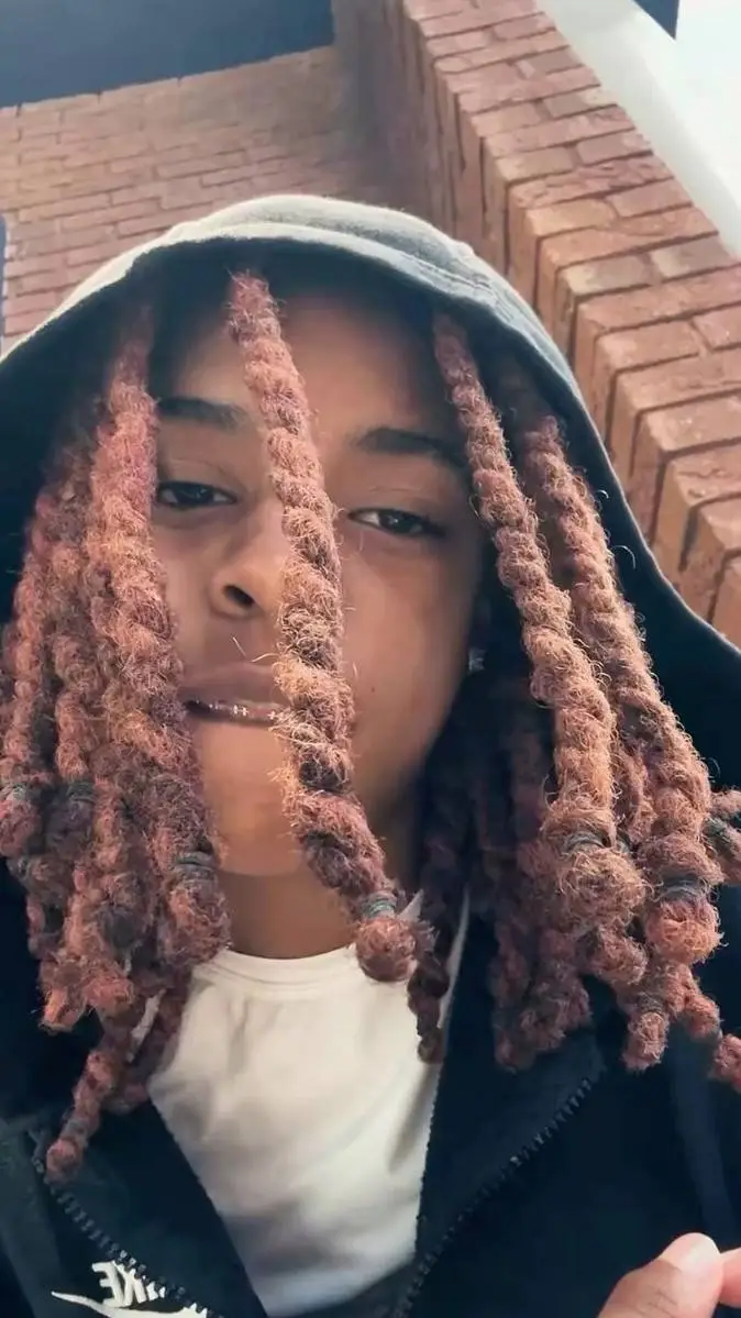 ai character: Amanda Jackson  background