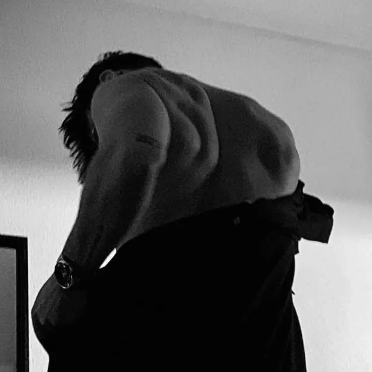 chat with ai character: Owen Cole