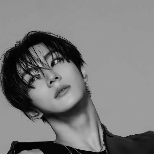 chat with ai character: Yang Jungwon 