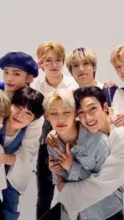 ai character: ♥️🖤STRAY KIDS 🖤♥️ background