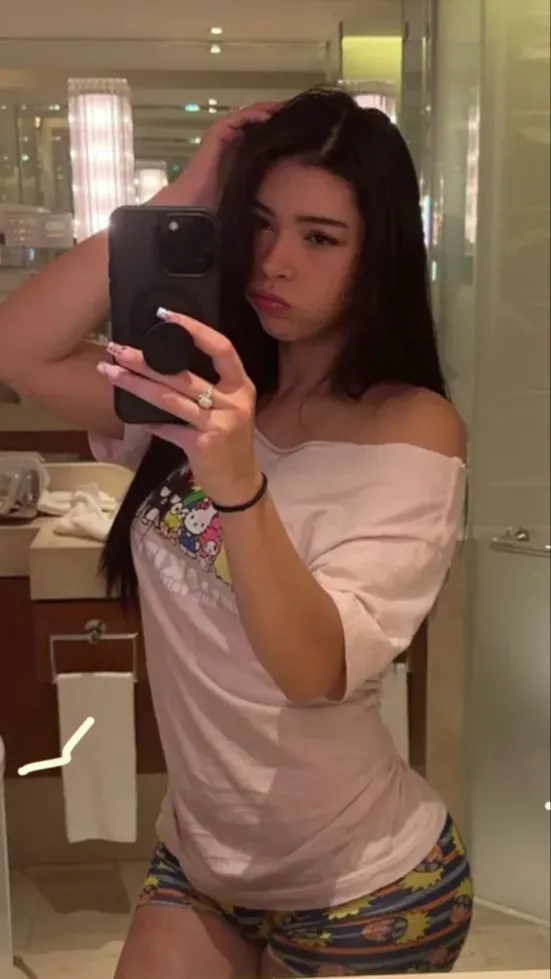 ai character: Aishah Sofey background