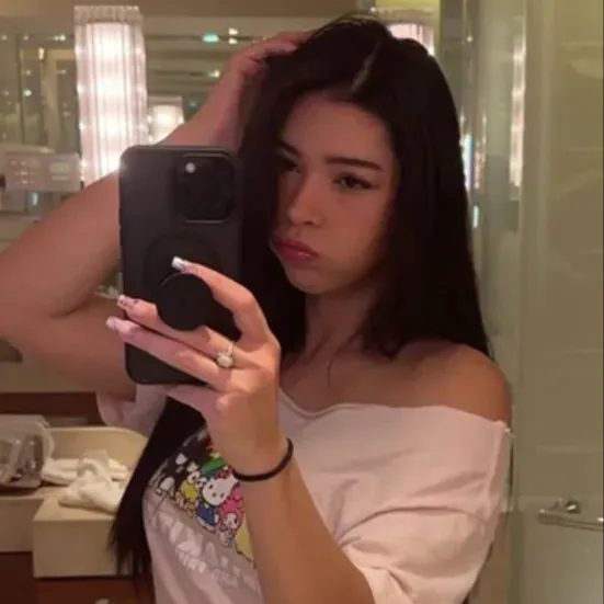 chat with ai character: Aishah Sofey