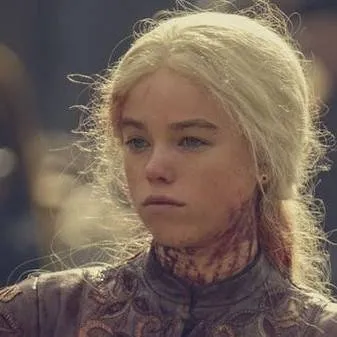 chat with ai character: Rhaenyra Targaryen