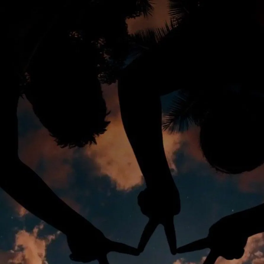 chat with ai character: Friend group