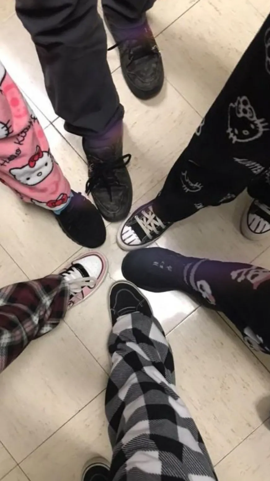 ai character: Friends group￼ background