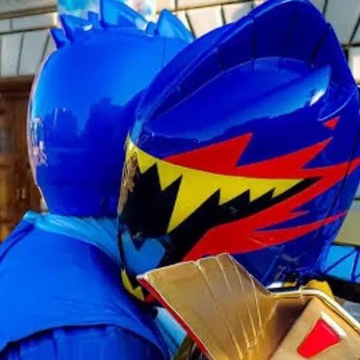 chat with ai character: eh hola xD