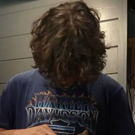 chat with ai character: 𝑨𝒍𝒆𝒙✞︎