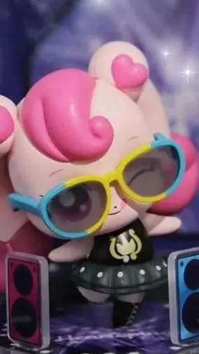 ai character: 😎 Heartsping😎 background