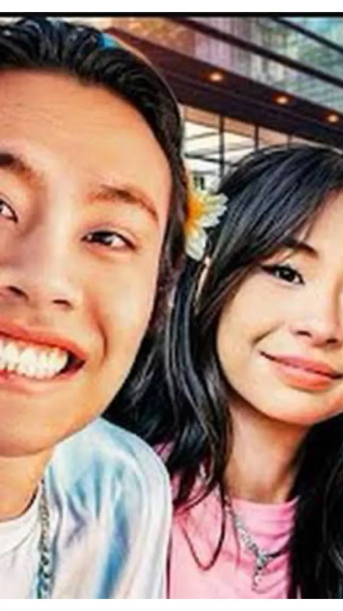 ai character: Wu’s world  background