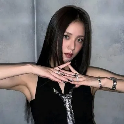 chat with ai character: Jisoo