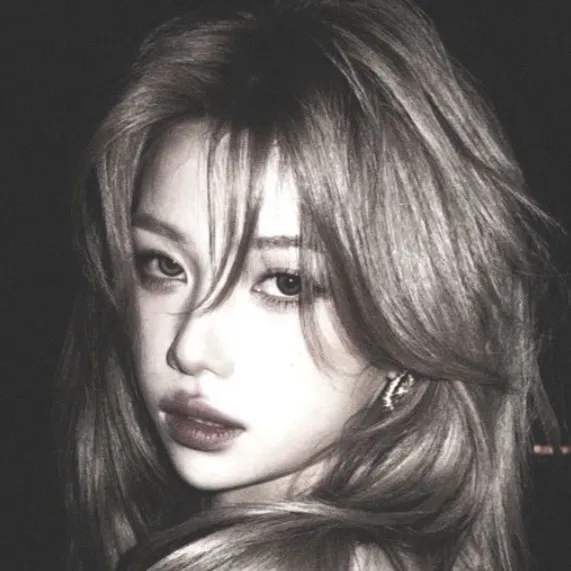 chat with ai character: 𝔏𝔞𝔯𝔦𝔰𝔰𝔞