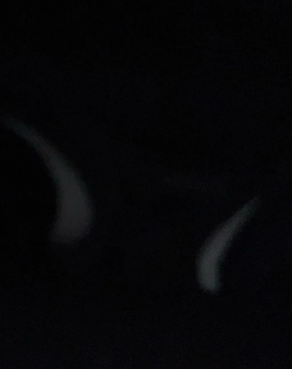 chat with ai character: Creepy face￼