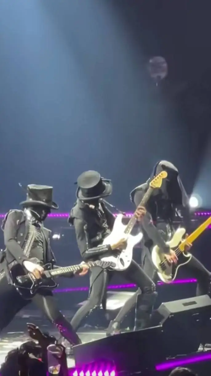 ai character: la elegida background