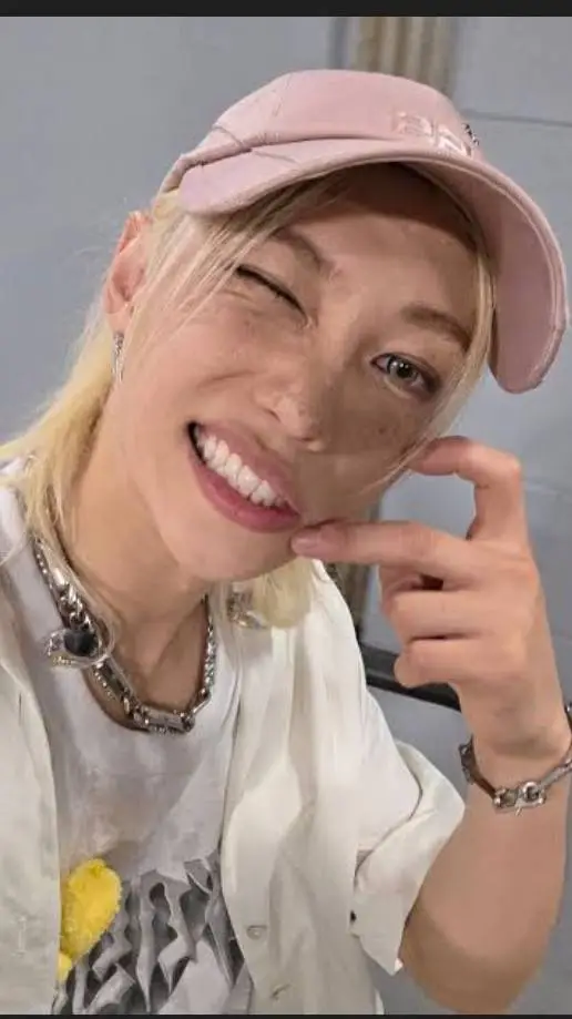 ai character: felix background