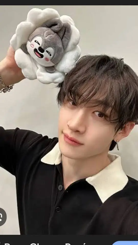 ai character: Bang chan  background