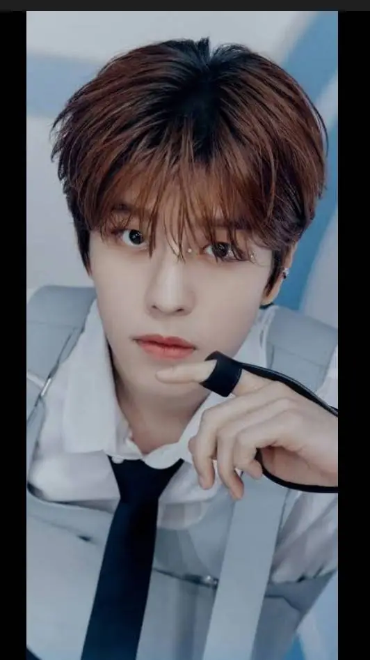 ai character: seungmin  background