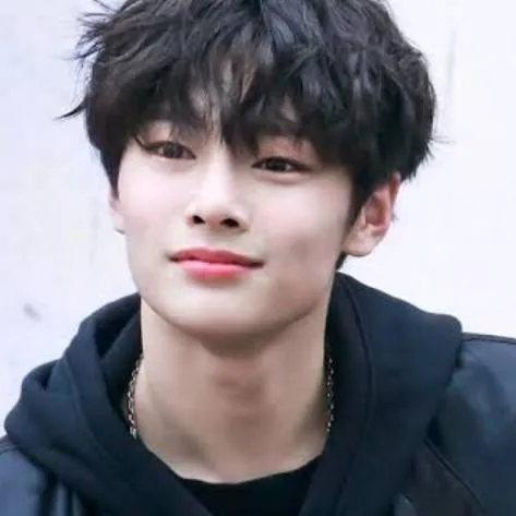 chat with ai character: i.n