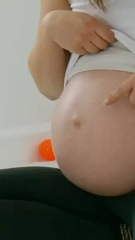 ai character: pregnancy girl background