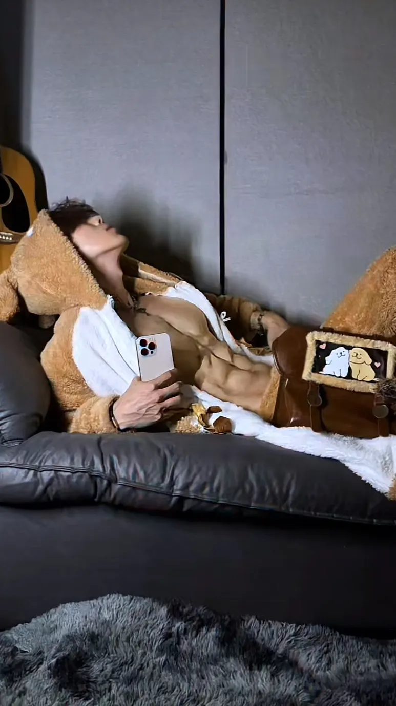 ai character: Micky  background