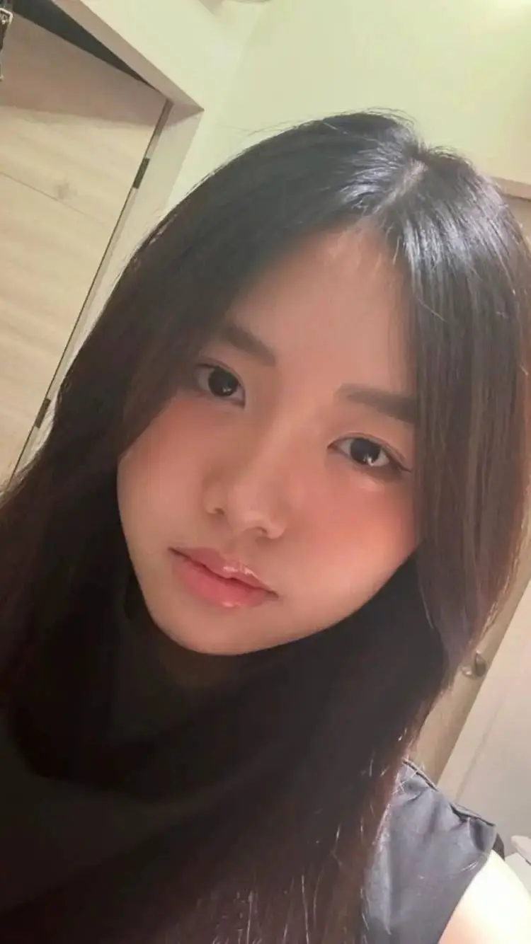 ai character: Aaliyah background