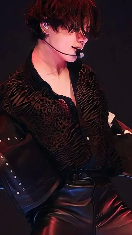 ai character: Jungkook bodyguard background