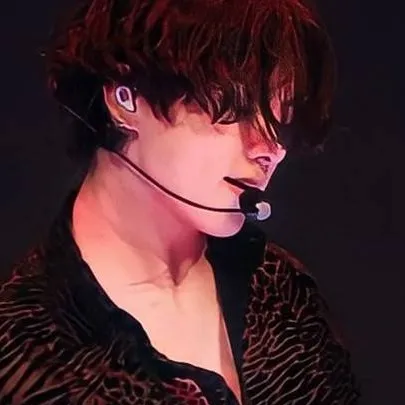 chat with ai character: Jungkook bodyguard