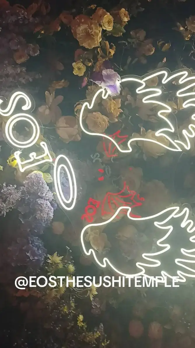 ai character: leo background