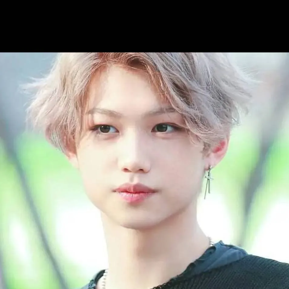 chat with ai character: Felix 😁☺️