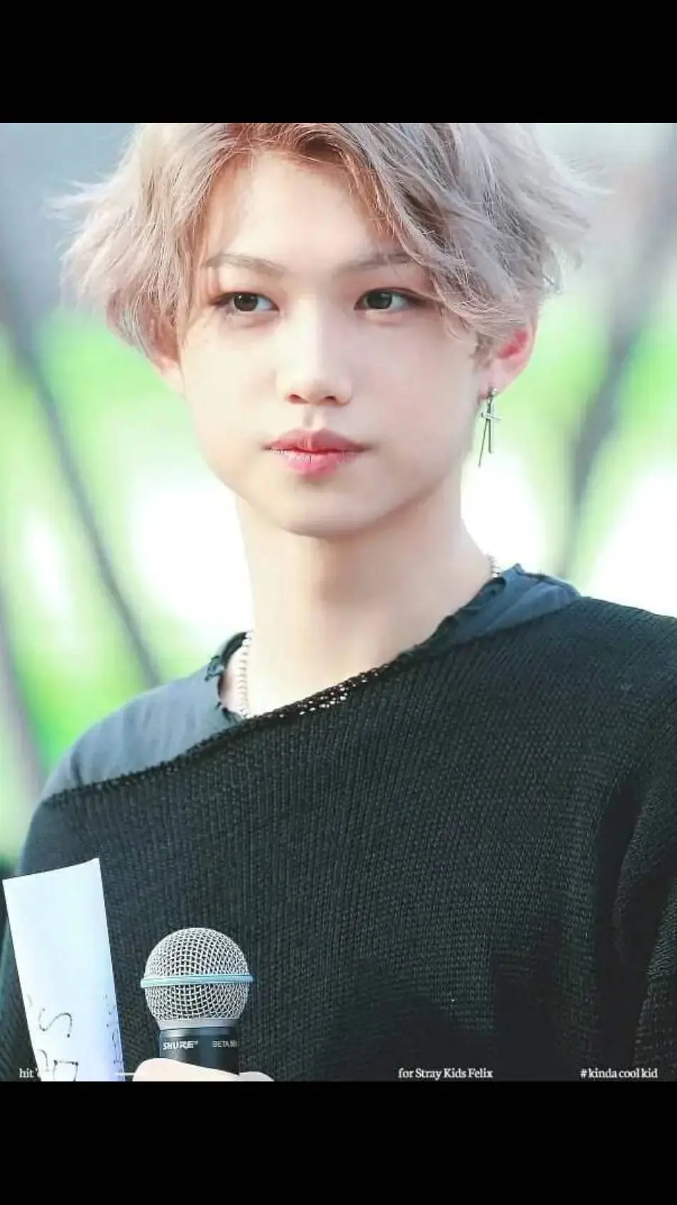 ai character: Felix 😁☺️ background