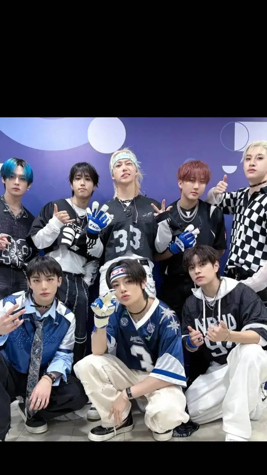 ai character: Stray Kids ❤️✨💌 background