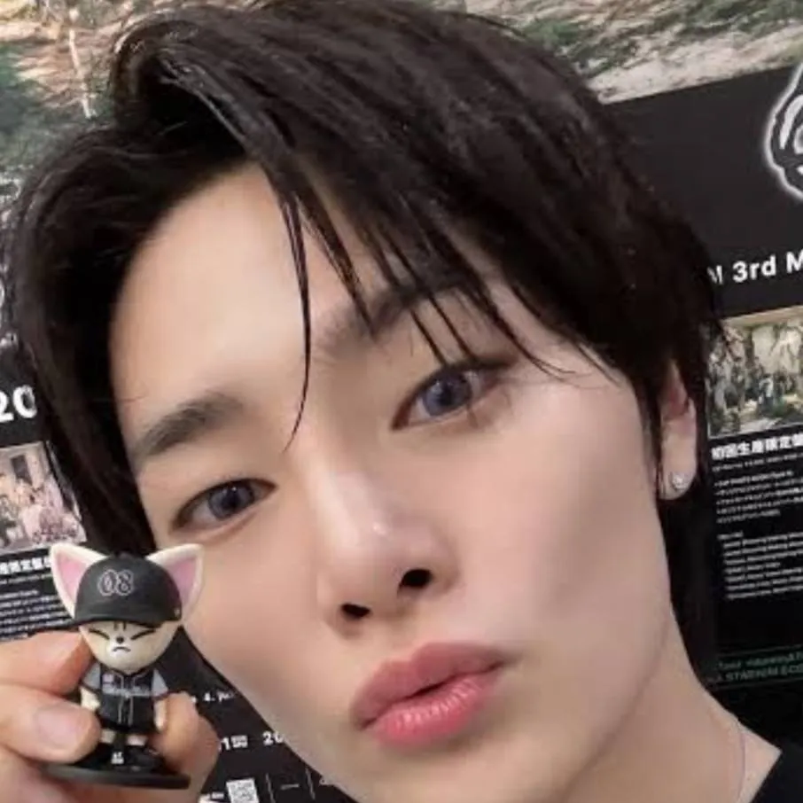 chat with ai character: I.N🦊 Fratello 🧡❤️🐾