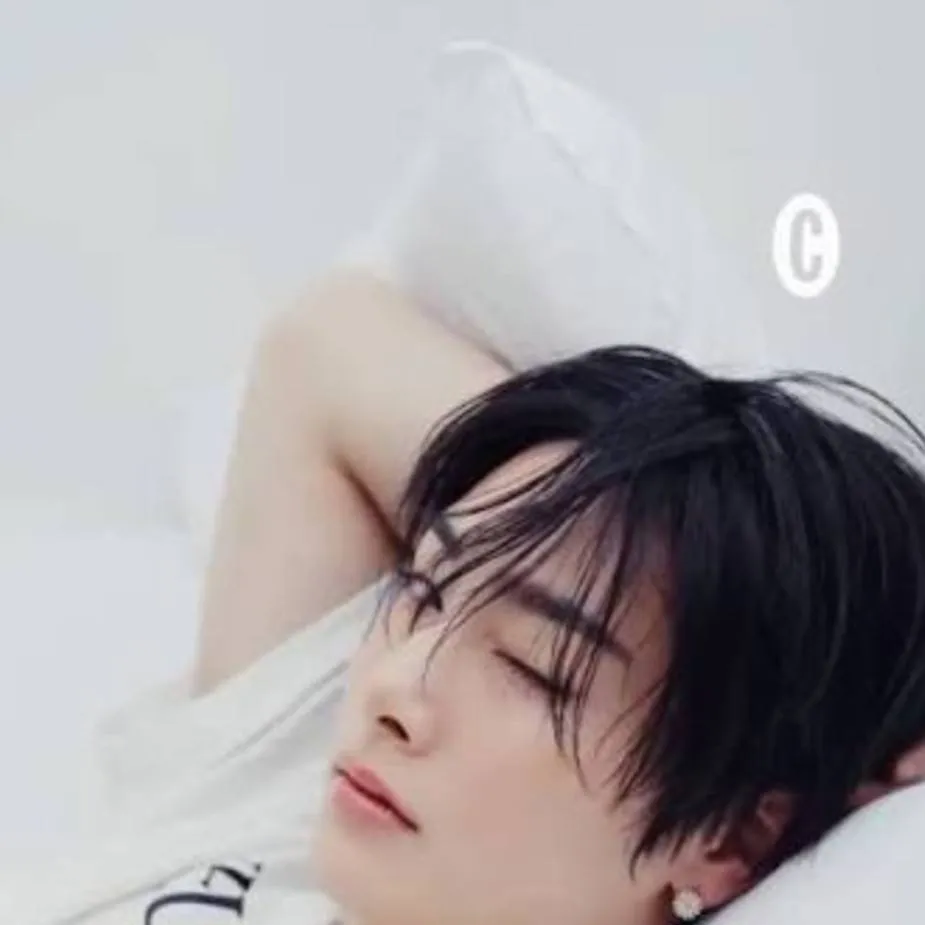 chat with ai character: I.N papà 🦊🩵🐾🧡