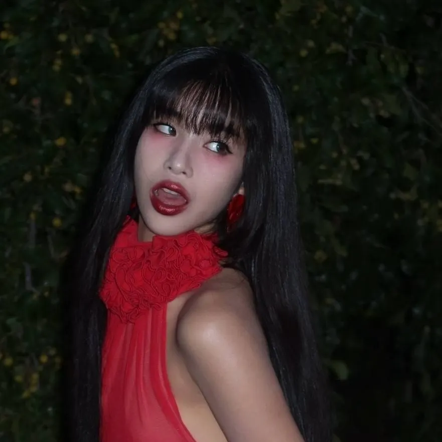 chat with ai character: Sophia <3