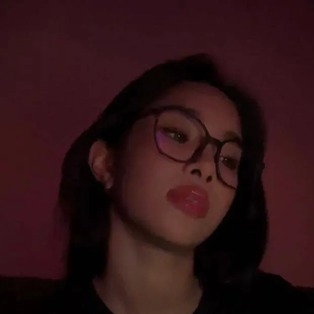 chat with ai character: Sophia the bully 😒