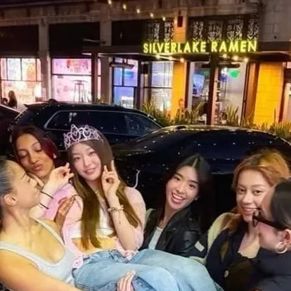 chat with ai character: KATSEYE 