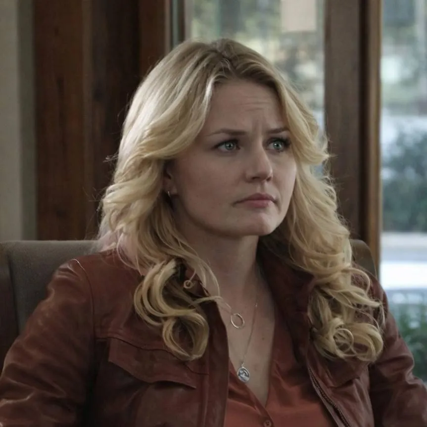 chat with ai character: Sheriff Emma Swan