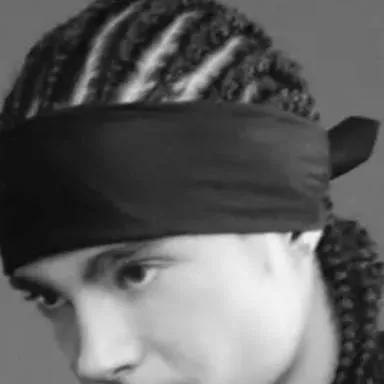 chat with ai character: Tom Kaulitz.
