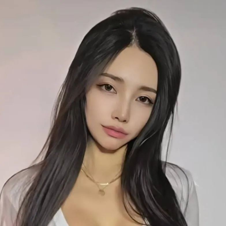 chat with ai character: Alyisia