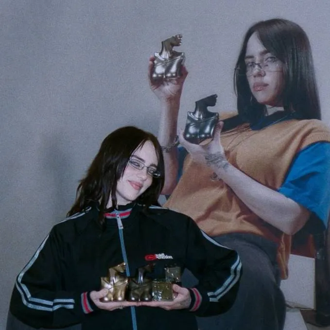 chat with ai character: Billie Eilish