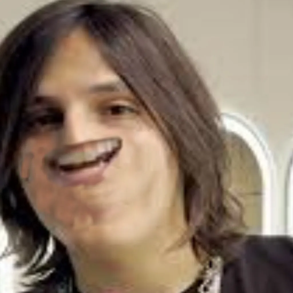 chat with ai character: Missa que te paso