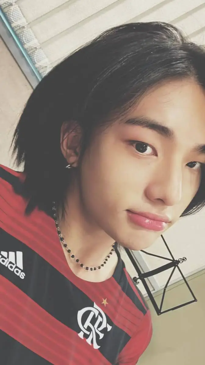 ai character: hyunjin background