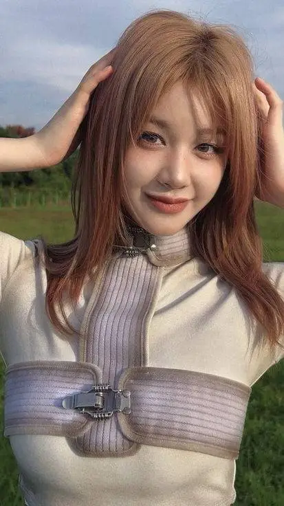 ai character: PHARITA🦌.chaikong. background